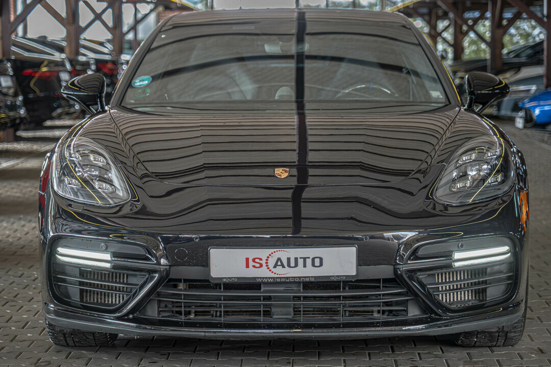 Porsche Panamera Turbo/PCCB/PDLS+ /Carbon Pack/Magic Sky/Bose Porsche Panamera Turbo/PCCB/PDLS+ /Carbon Pack/Magic Sky/Bose