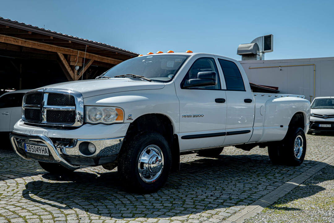 Dodge RAM 3500 SLT/Quad Cab/5.9l Diesel/4X4