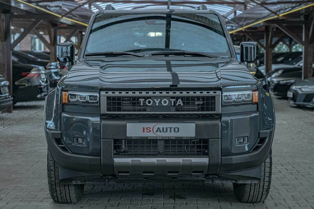 Toyota Land Cruiser J250/i-Force MAX/4WD/Обдухване/Lane Assist/Virtual/Шибедах Toyota Land Cruiser J250/i-Force MAX/4WD/Обдухване/Lane Assist/Virtual/Шибедах