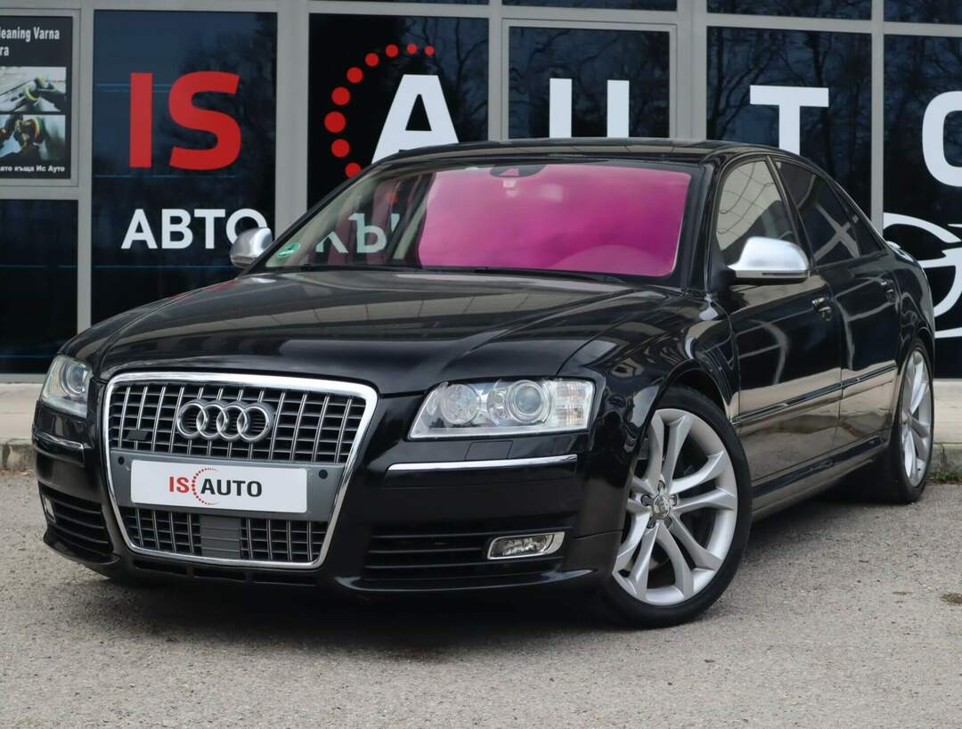 Audi S8 5.2FSI/Distronic/Lane Assist/Side Assist/Carbon/Подгрев