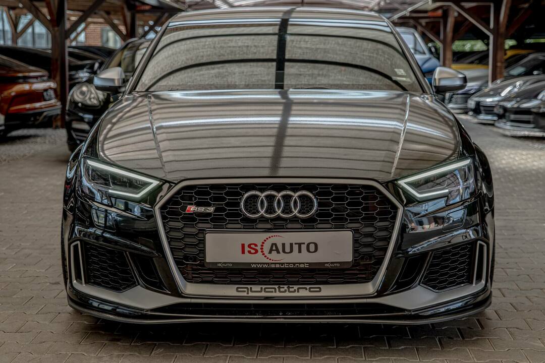 Audi RS3 Седан/2.5TFSI/Bang&Olufsen/Камера/Подгрев/Quattro Audi RS3 Седан/2.5TFSI/Bang&Olufsen/Камера/Подгрев/Quattro